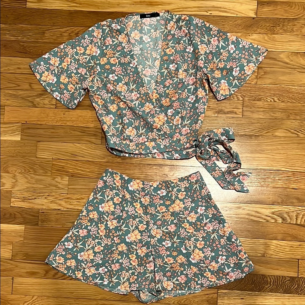 Sportsgirl Australia Women’s Floral Wrap Top and Shorts Set
